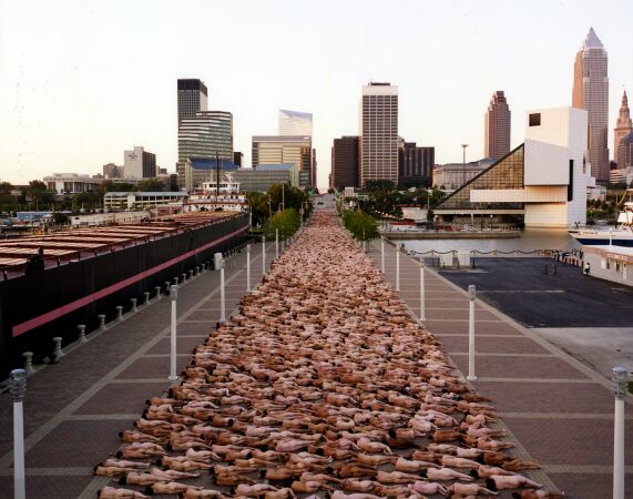 spencer tunick foto given to cleveland models